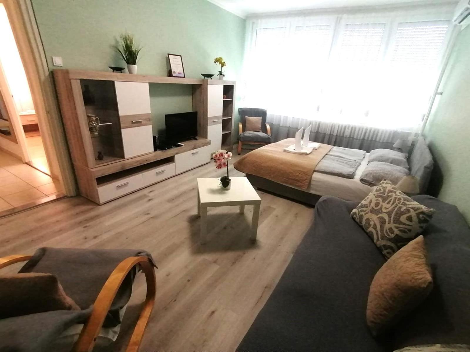 Sweet Dreams Apartman Nyíregyháza Exteriör bild